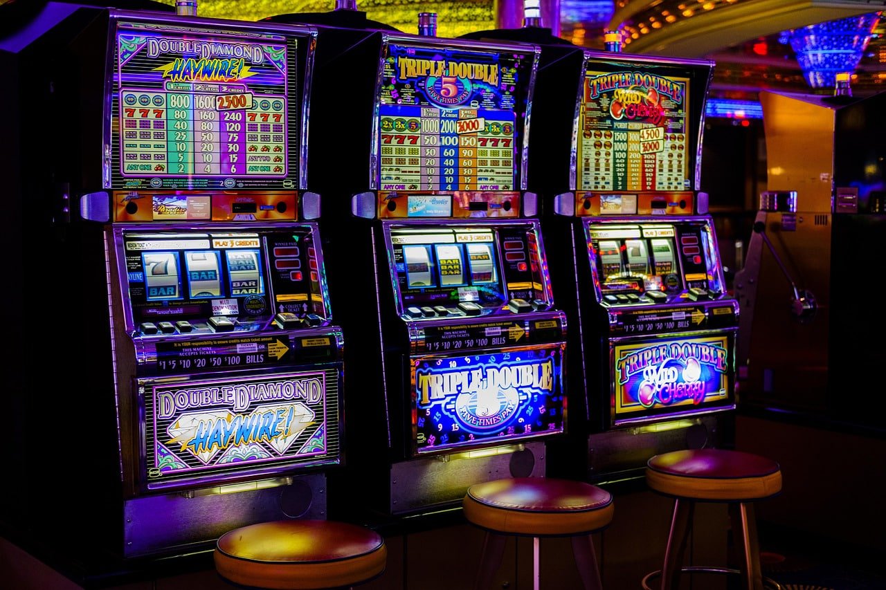 Live-dealer dan pasar Liga 1 terintegrasi di slots demo Live-dealer dan sportsbook Liga 1 tersedia di slots demo
